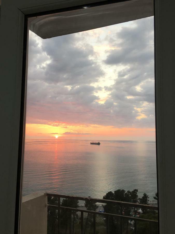 Yellow Room With Sea View Makhindzsauri Kültér fotó